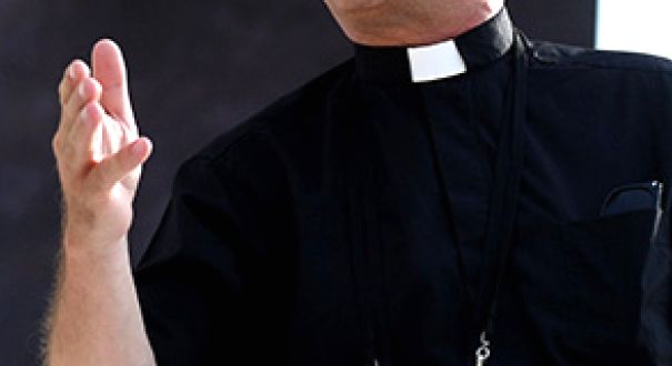 kapłan catholic_church_englans_waley_flickrcc_